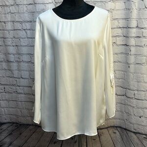 Chicos Women’s White Blouse Scoop Neck with Split Lower Sleeve size 3 (16) EUC